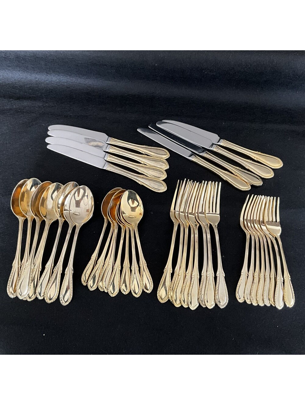 Farberware Breeze-Gold Gold Electroplate 40 Piece Set Flatware Service for 8